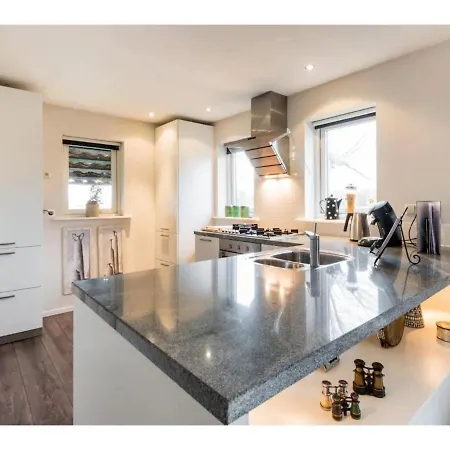 Apartmán Romantic In Schagen With Garden Sint Maarten